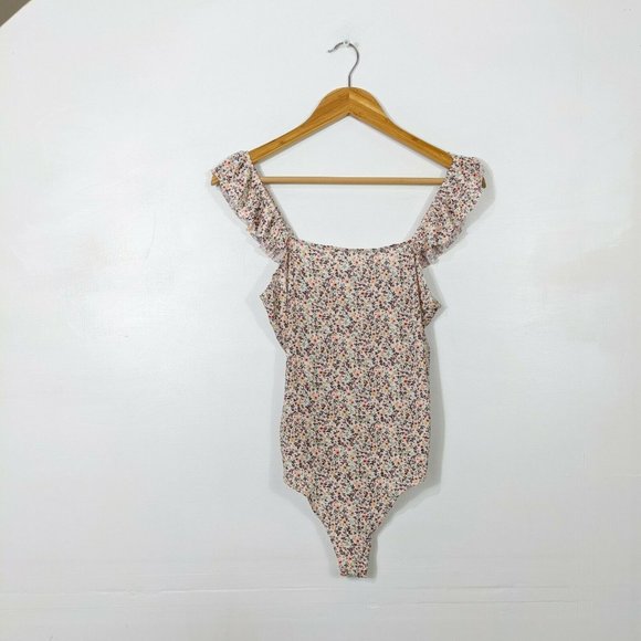 Socialite Tops - SOCIALITE NWOT Floral Knit Ruffle Bodysuit Size Large